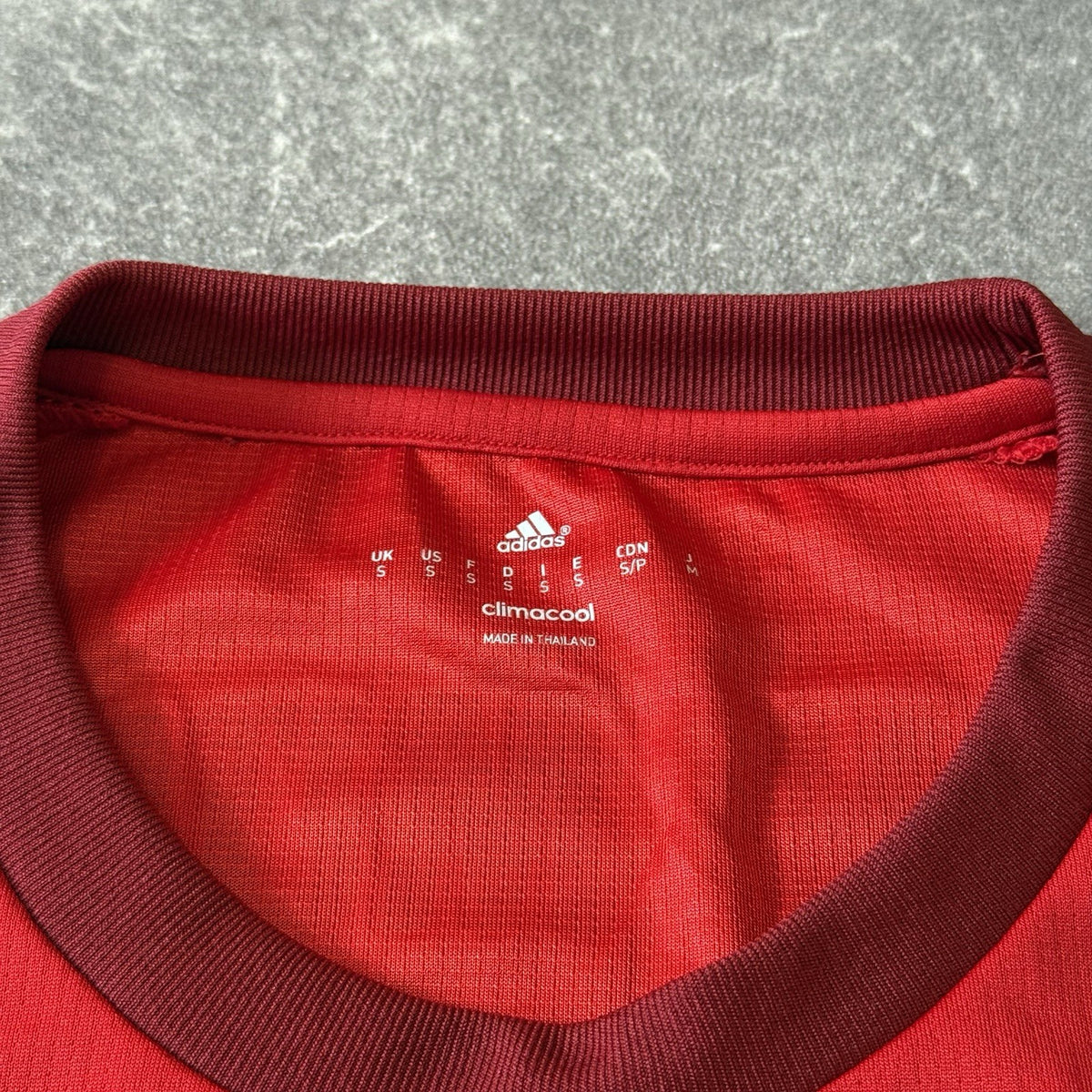 Bayern Munich Home Football Shirt 2015/16 Men’s Small Adidas