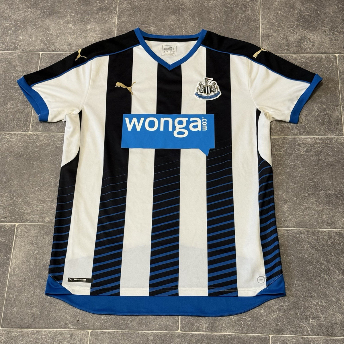 Newcastle United Home Football Shirt Men’s Large 2015 2016 Puma 45 Mitrović