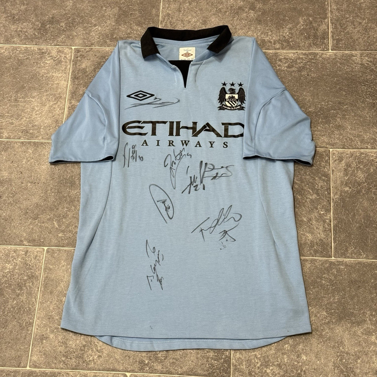 Signed Manchester City Football Shirt Home 2012/13 Men’s Medium 38”