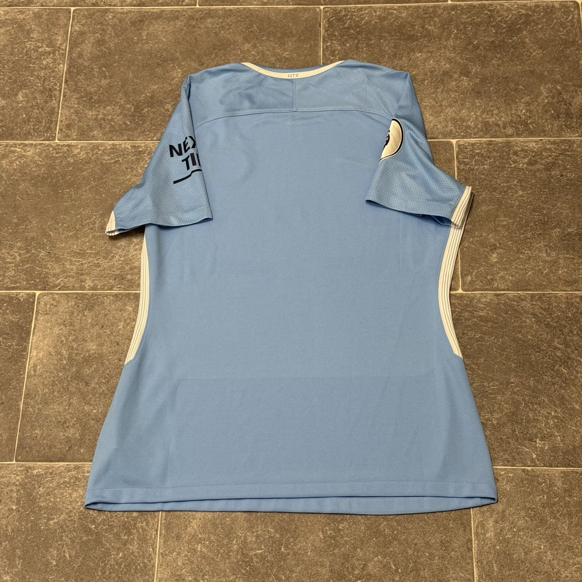 Original Manchester City Home Shirt 2017/18 Womans Large