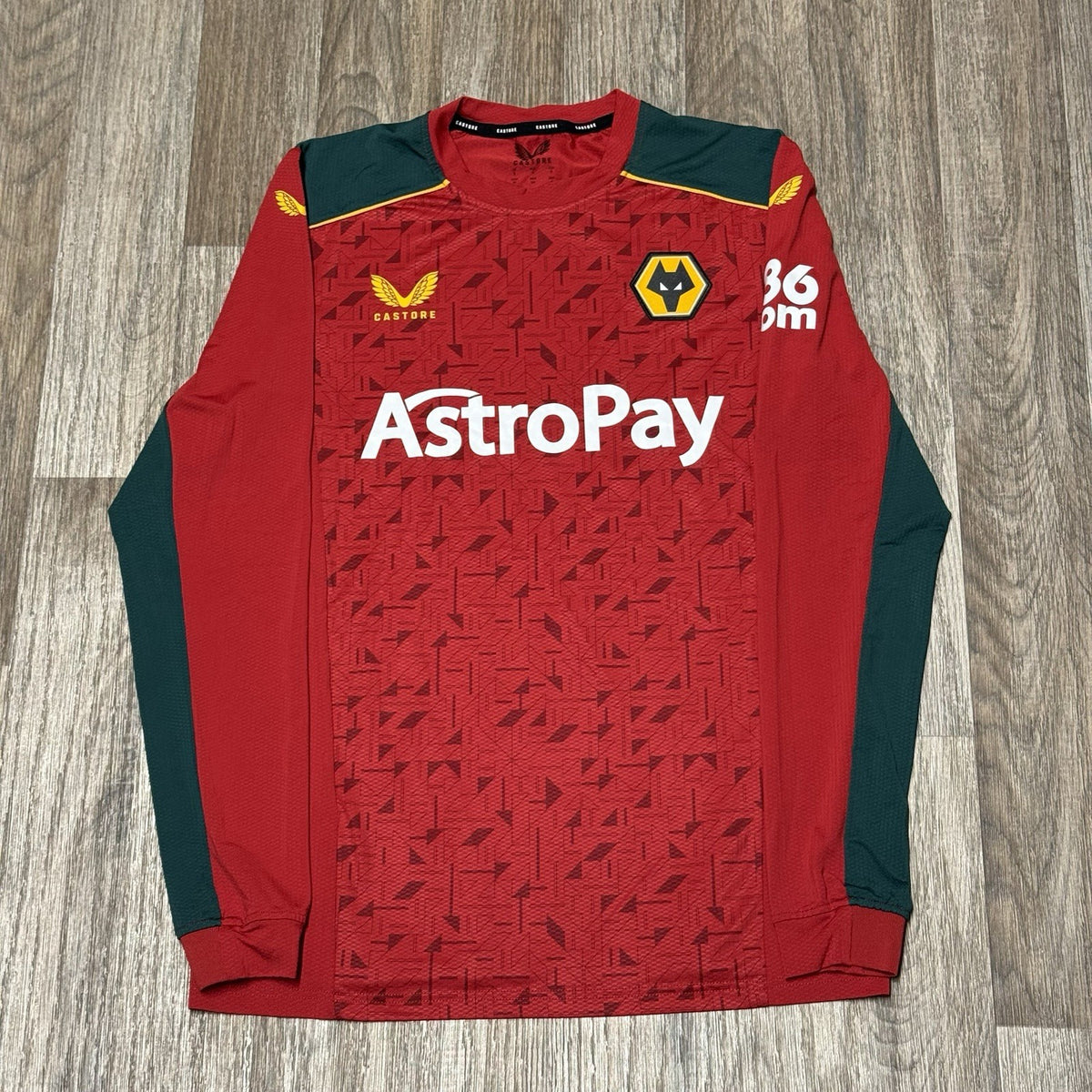 Wolves Away Shirt 2023-2024 Long Sleeve Football Jersey Size Small