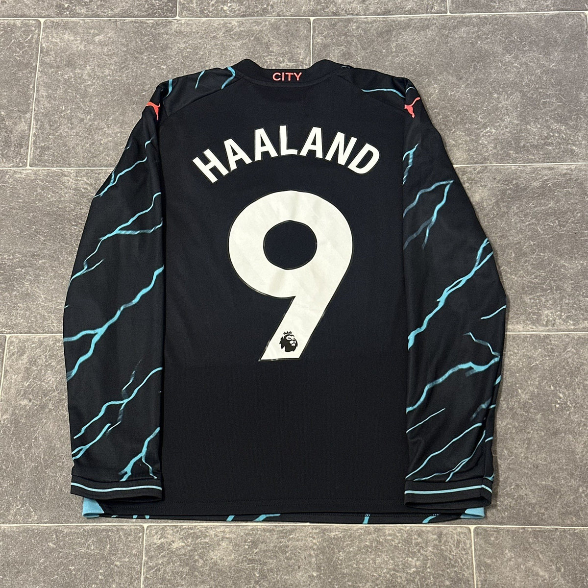 Manchester City 2023/24 Haaland Third Jersey Football Shirt Size 15-16 Years XL