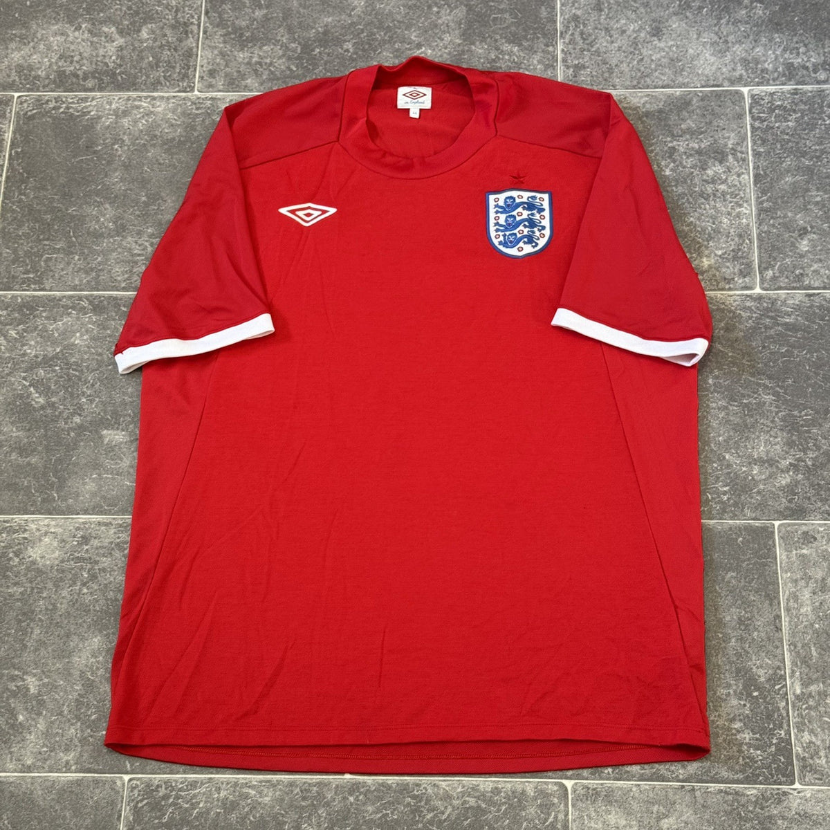 Umbro England Away Football Shirt 2010 World Cup Jersey Men's XL (44)