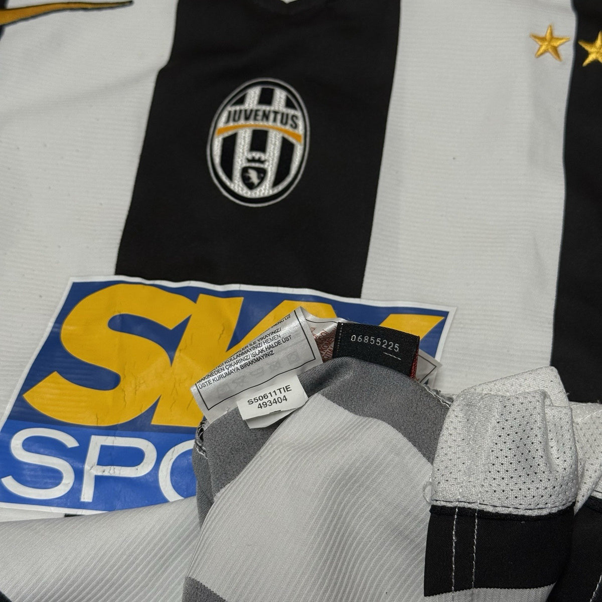 Vintage Juventus Football Shirt Medium Woman’s US 12 Home 2004 2005 Nike Jersey