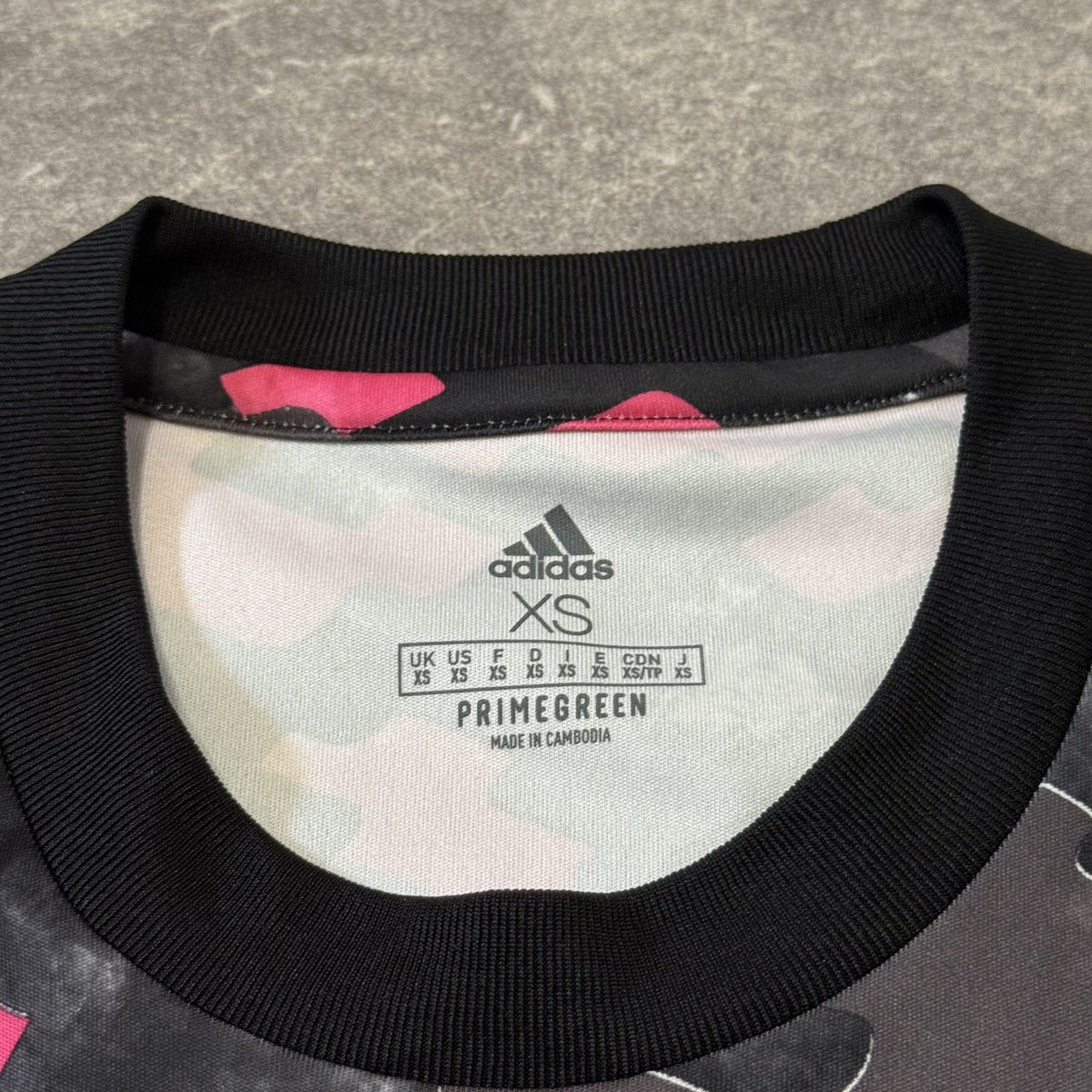 Arsenal Adidas 2021/22 XS Adults Pink Grey Camo Training Top Short Sleeve Shirt