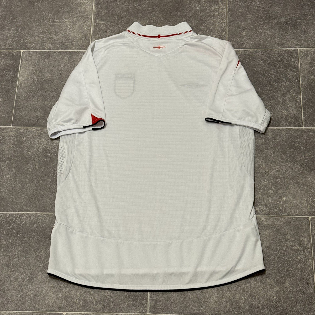 Umbro Football Jersey England Size Large White Home 2005-2007 Y2K