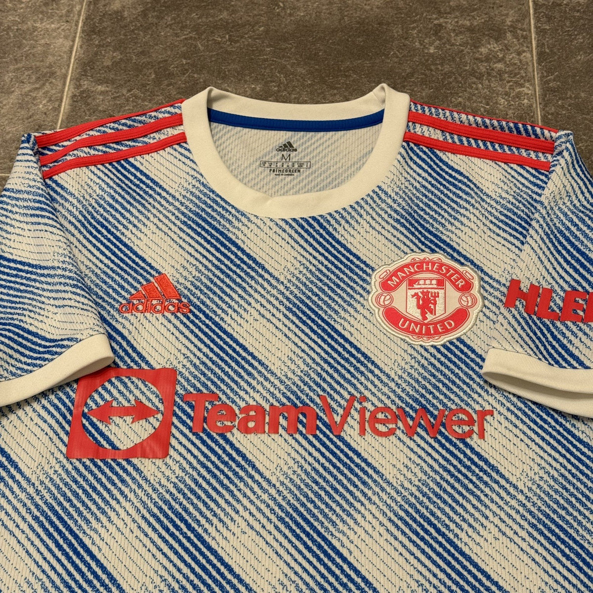 Original Manchester United Away Shirt 2021 / 2022 Medium Adults