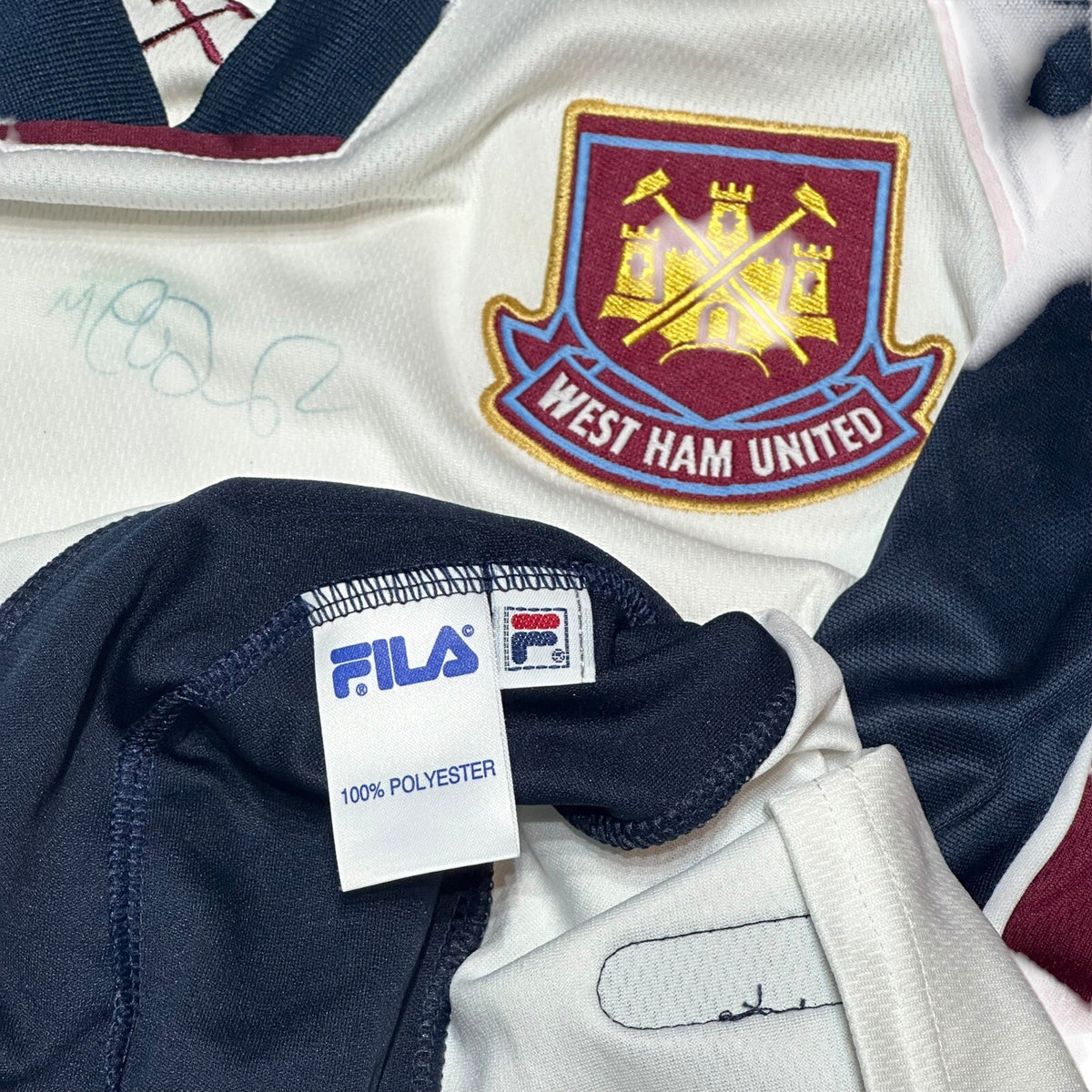 West Ham 1999/00 AWAY Football Shirt SIGNED Soccer Jersey Size Medium
