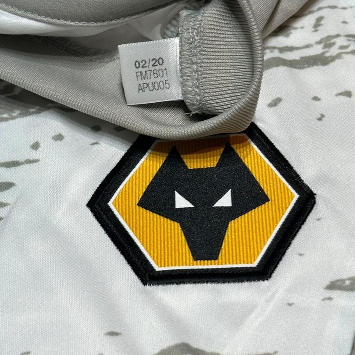 Wolves 20/21 Training Shirt Size XL Men’s Aeroready Adidas Football Jersey