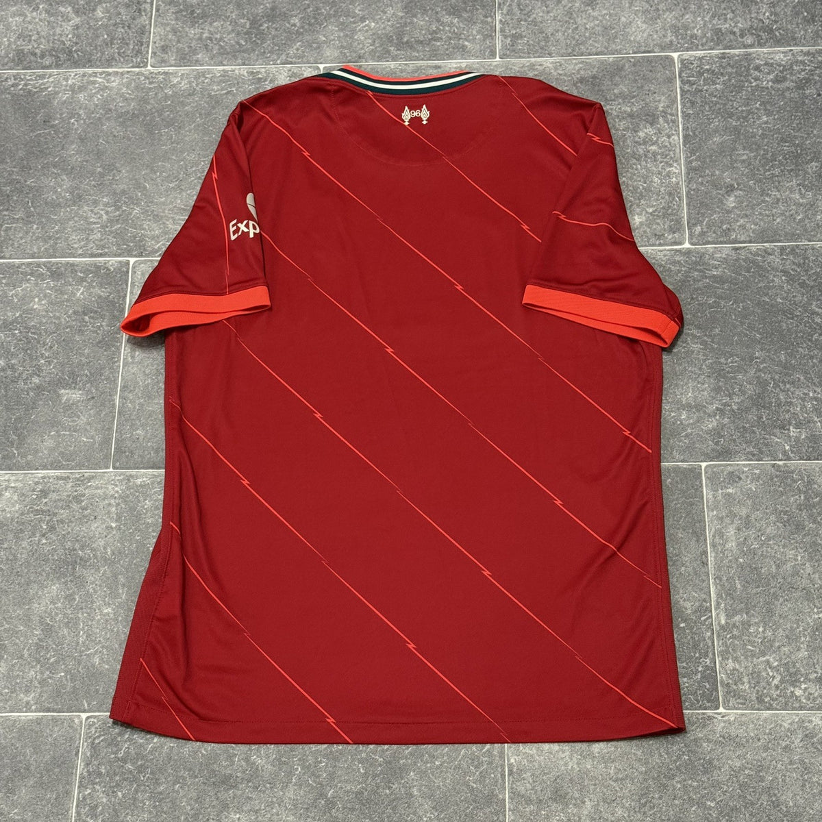 Genuine Nike Liverpool 2021/22 Home Football Shirt Large Mens DB2560-688