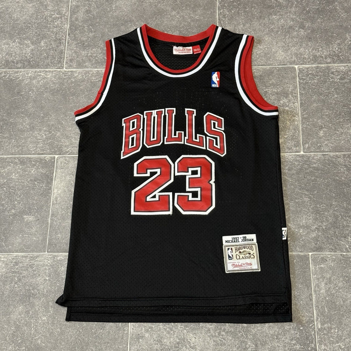 Jordan 23 Chicago Bulls Mitchell Ness 90s NBA Basketball Jersey Retro Small