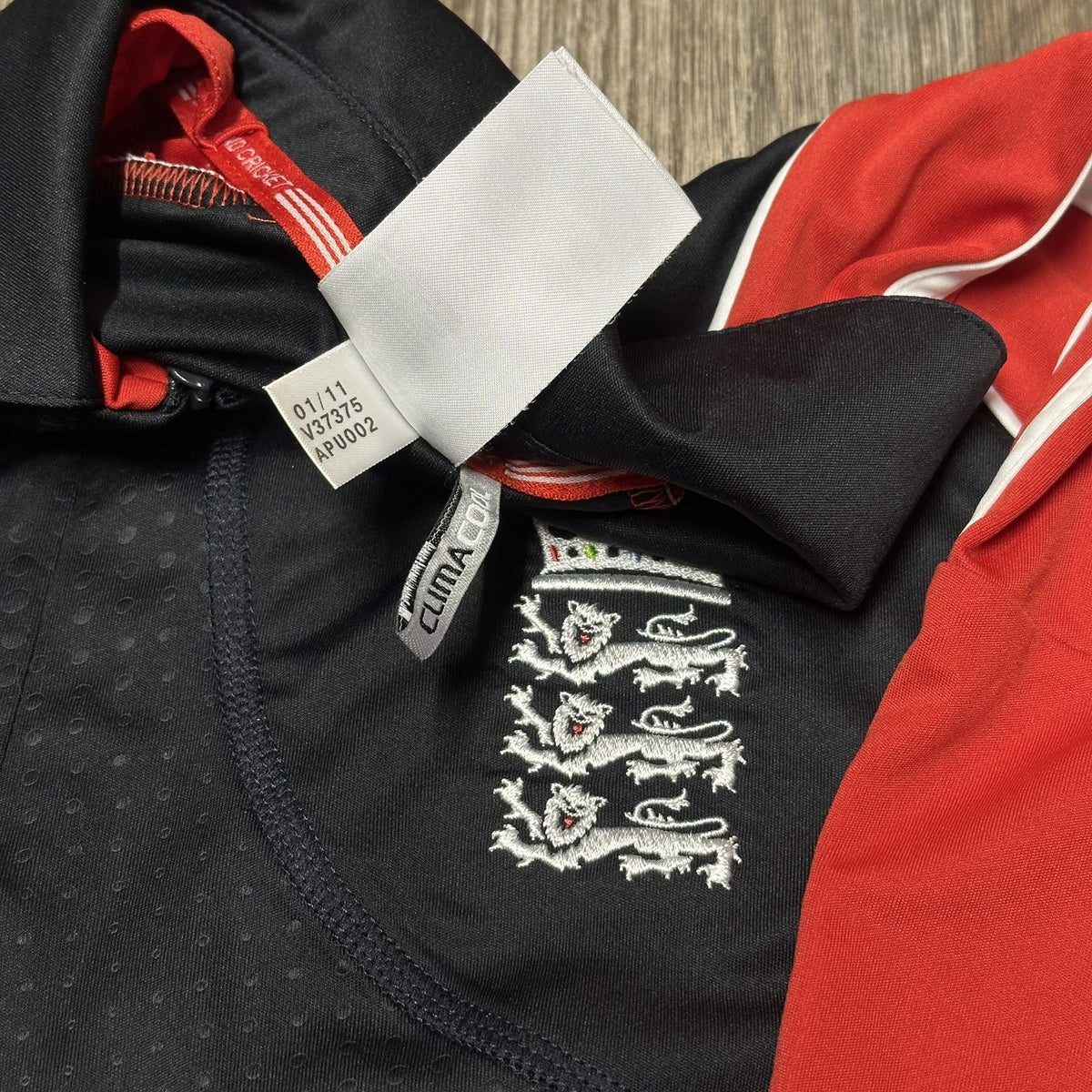 England Cricket Shirt 2011/12 Adults Medium Adults