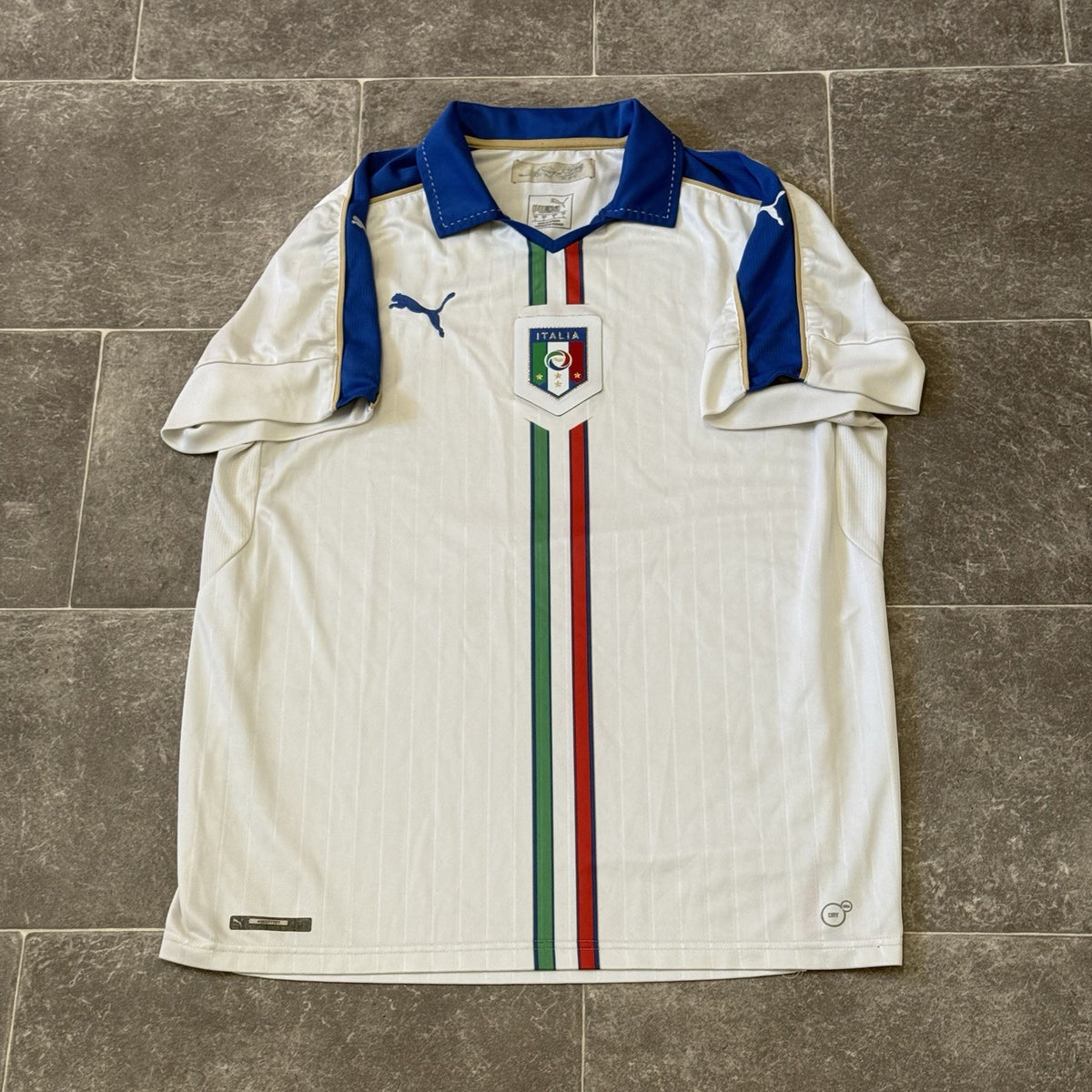 Italy Away Football Shirt 2015/16 Adults Large Puma Soccer Jersey World Cup