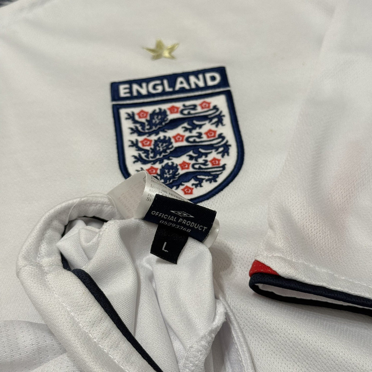 Umbro Football Jersey England Size Large White Home 2005-2007 Y2K