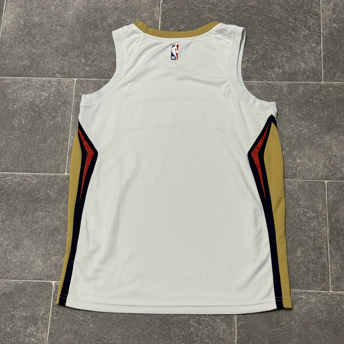 Anthony Davis New Orleans Pelicans NBA Home Swingman Jersey Medium Adults
