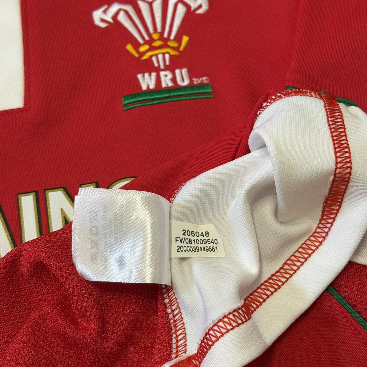 Wales Rugby Home Shirt 2009/10 Large Official Rare Brains