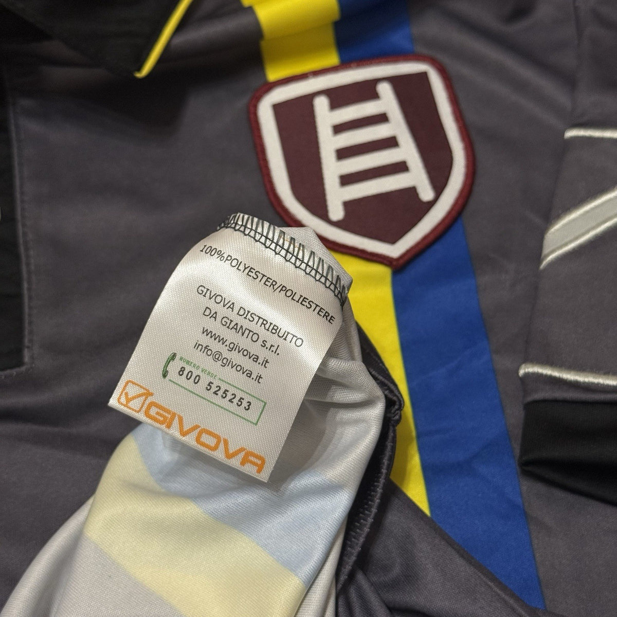 2015/16 Chievo Verona Football Shirt 3rd Kit Medium Soccer Jersey