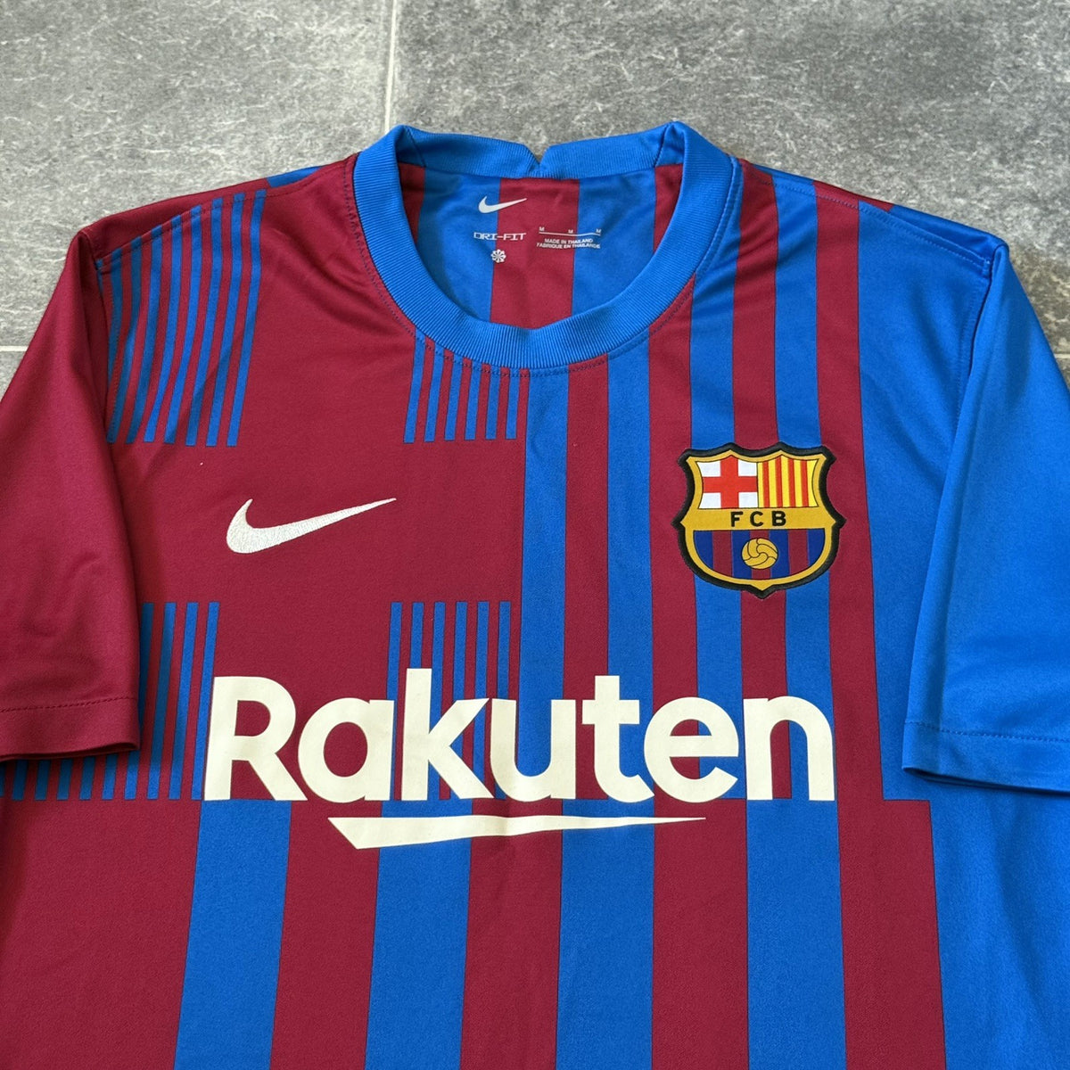 Barcelona Football Shirt Jersey 2021/22 Home Adults Medium