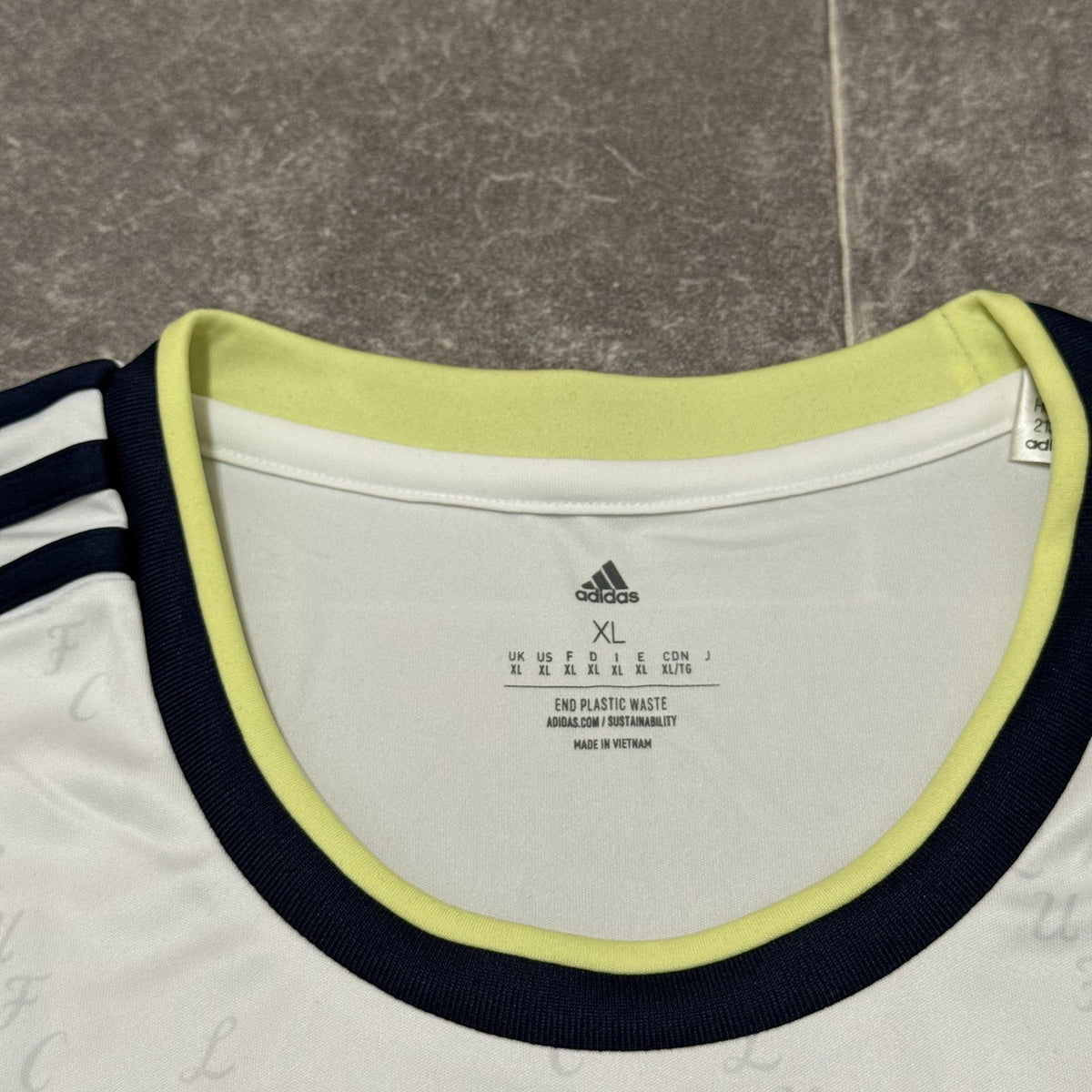 Adidas Leeds United Home Shirt Men’s XL 2022/2023 Football Jersey LUFC White