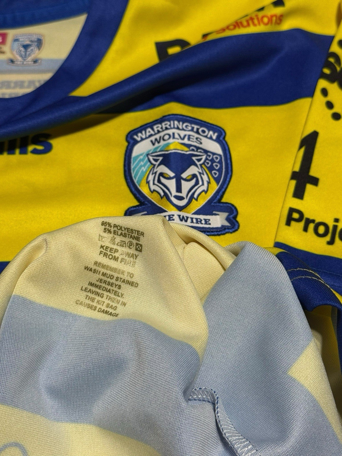 Warrington Wolves Rugby League Shirt O’neills Official Merchandise Shirt Small