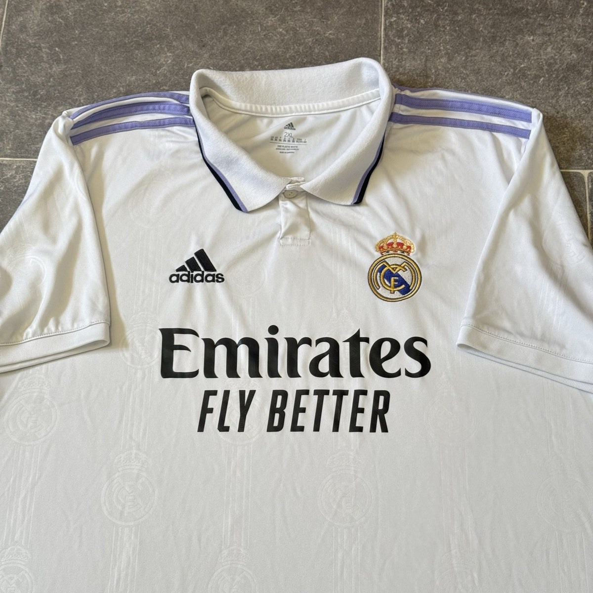 Real Madrid Home Shirt Mens 2XL 2022/23 Adidas Football Jersey Short Sleeved
