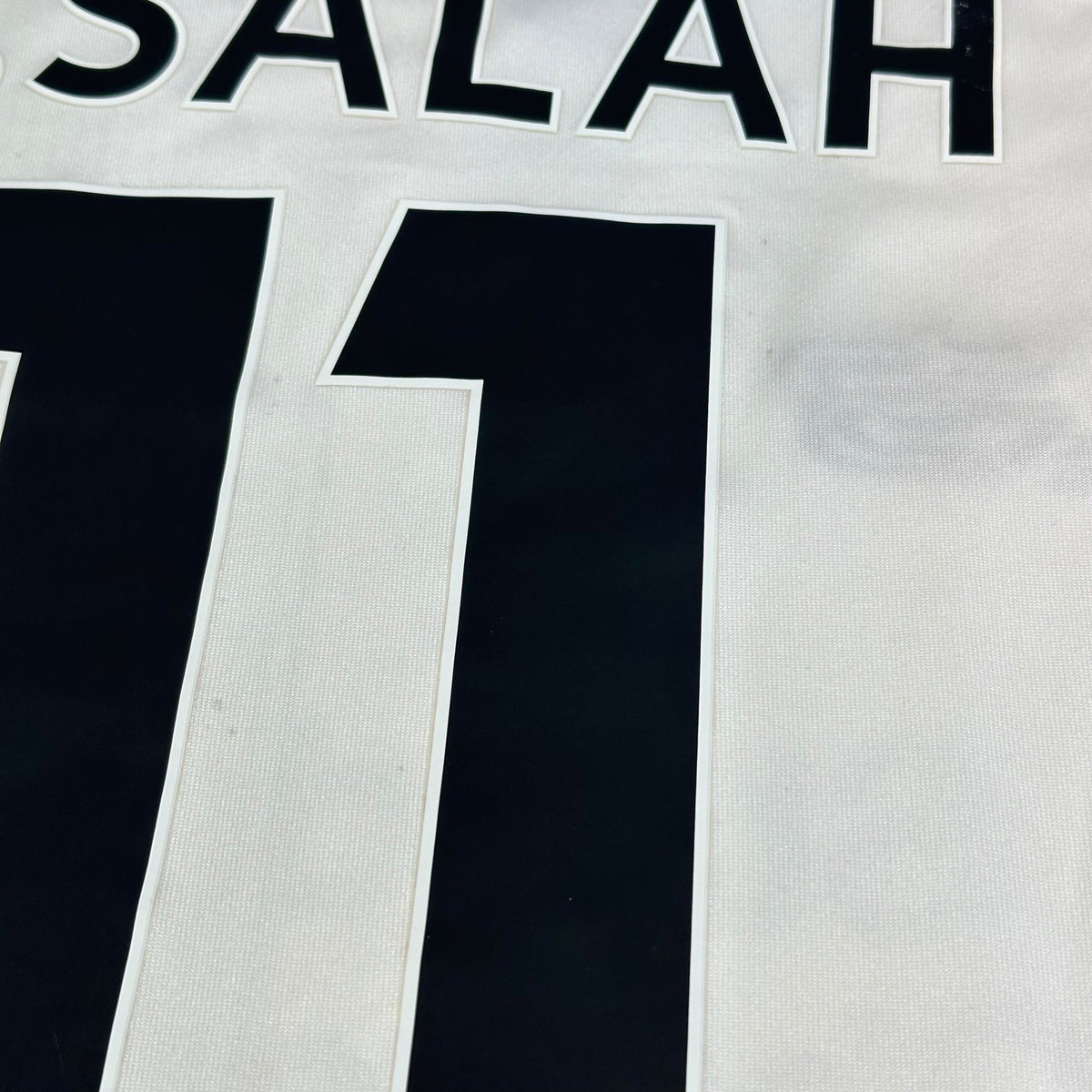 Liverpool 2017/2018 Away Football Shirt #11 Salah Size XL Extra Large