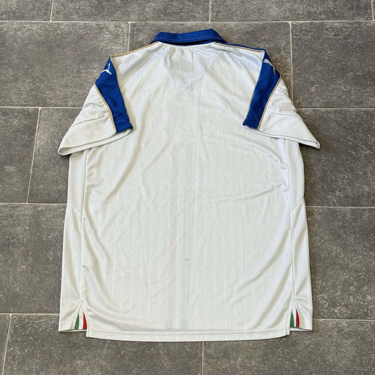 Italy Away Football Shirt 2015/16 Adults Large Puma Soccer Jersey World Cup