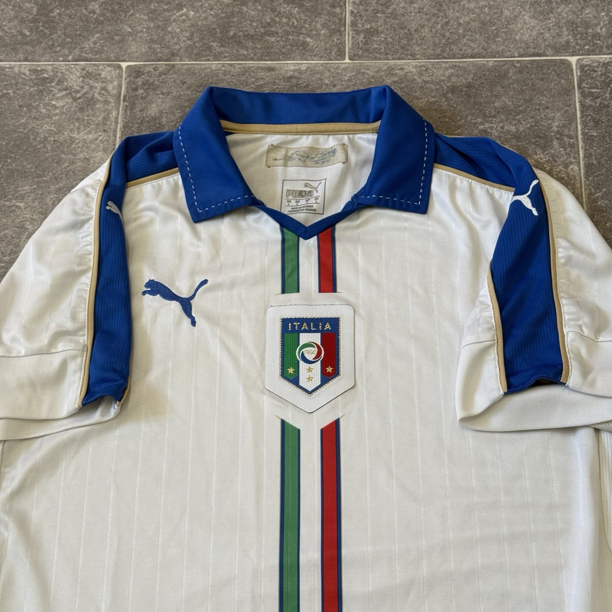 Italy Away Football Shirt 2015/16 Adults Large Puma Soccer Jersey World Cup