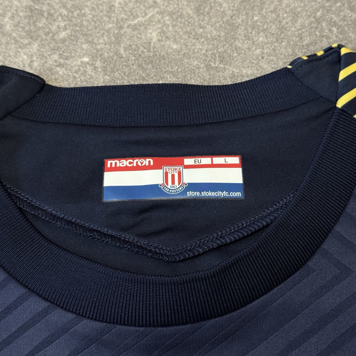 Stoke City Football Shirt Jersey 2020/21 Away Large Adults