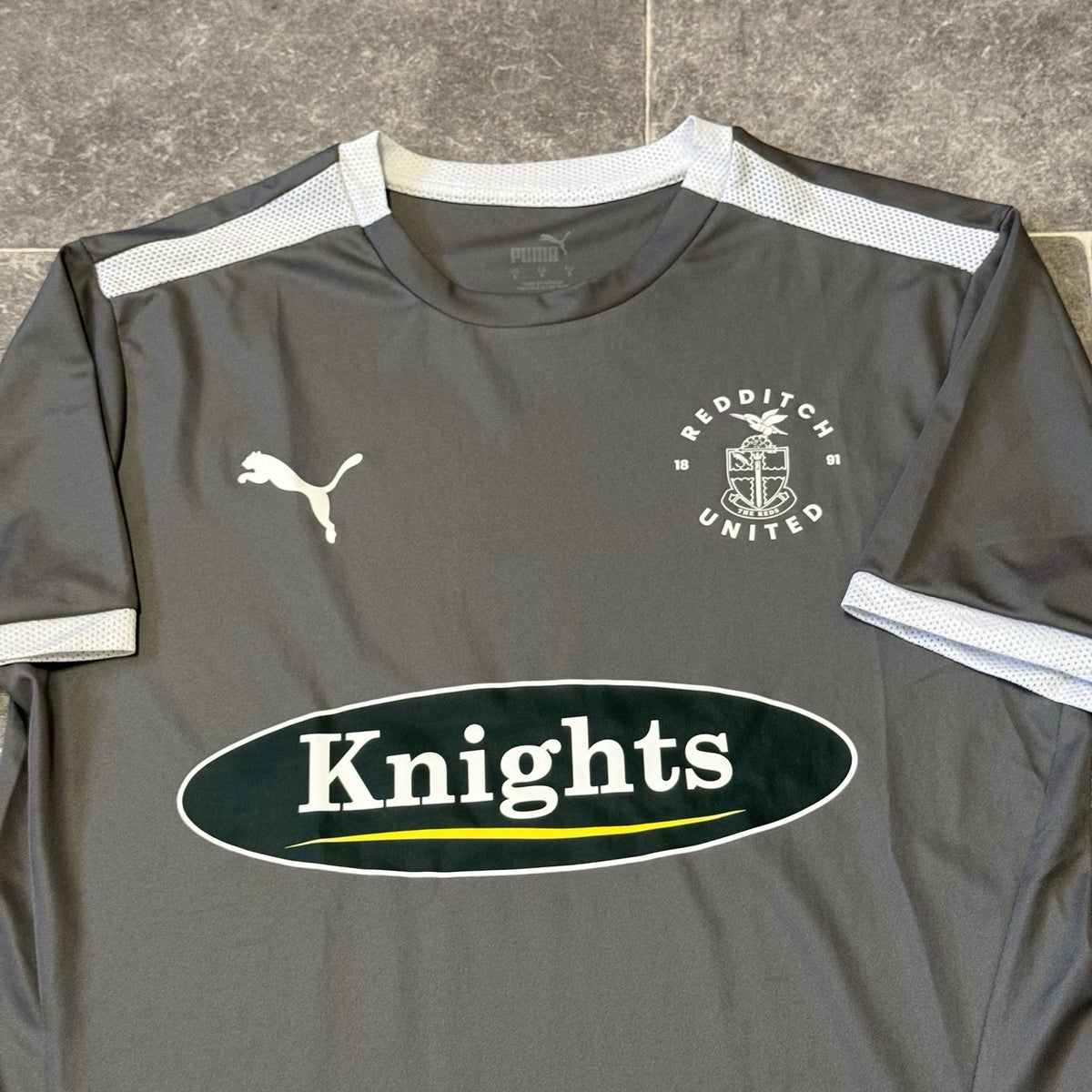 Redditch United Football Club Shirt Small Adults Puma Grey