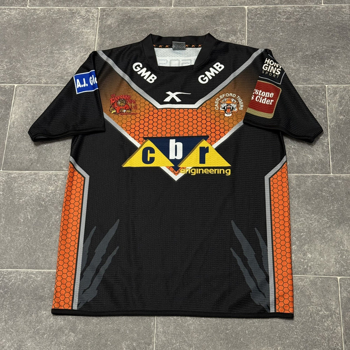 Castleford Tigers 2017 Away Rugby League Shirt Xblades Jersey Size Small Adults
