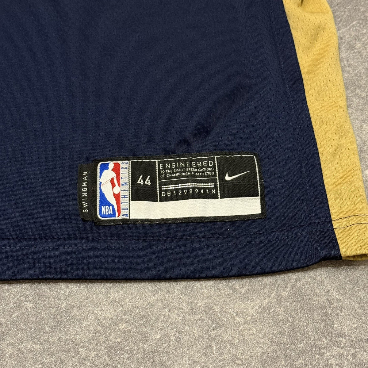 New Orleans Pelicans Jersey Mens Medium NBA Nike Basketball Shirt