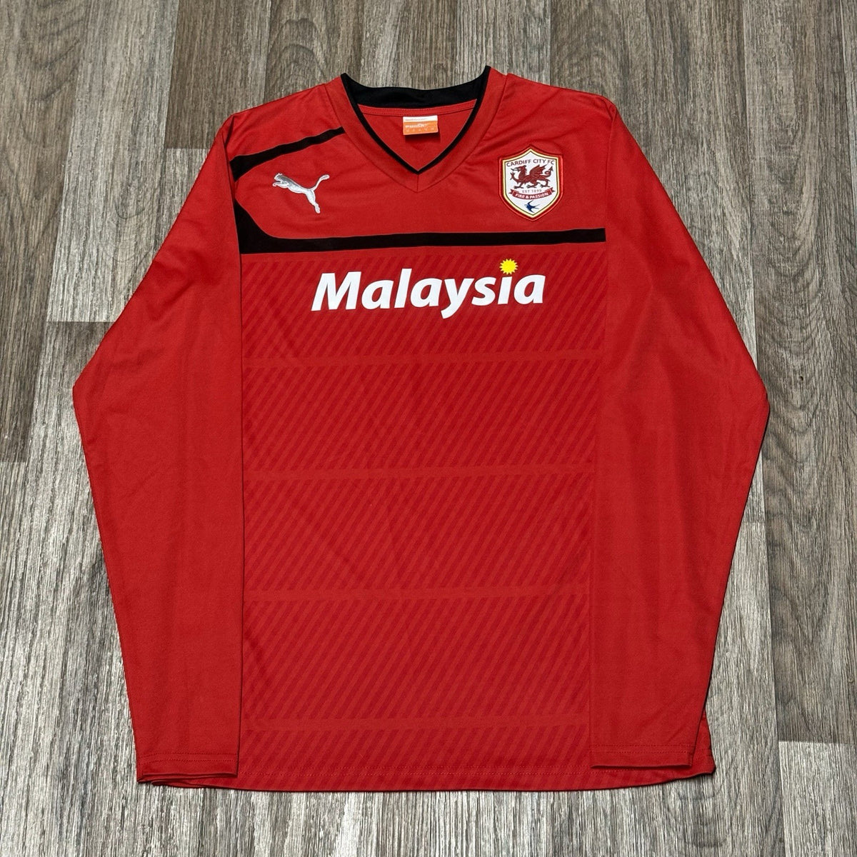 Cardiff City Home Shirt 2012/13 Size Medium Long Sleeve Puma Soccer Jersey