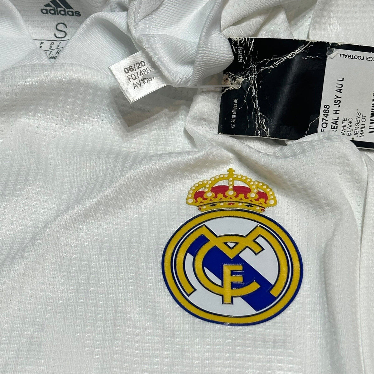 Real Madrid 2020-2021 Home Football Shirt Adidas Small Longsleeve NEW
