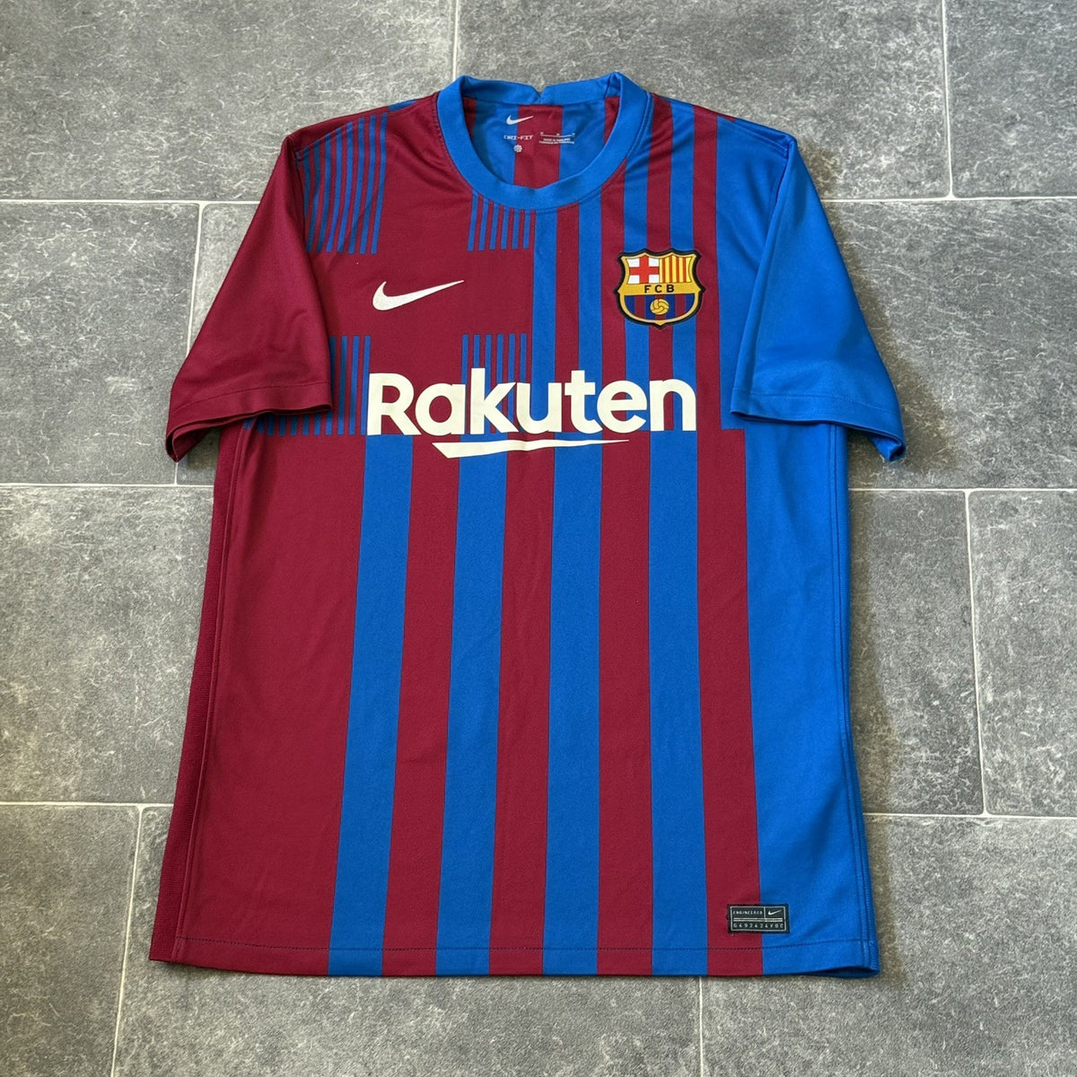 Barcelona Football Shirt Jersey 2021/22 Home Adults Medium