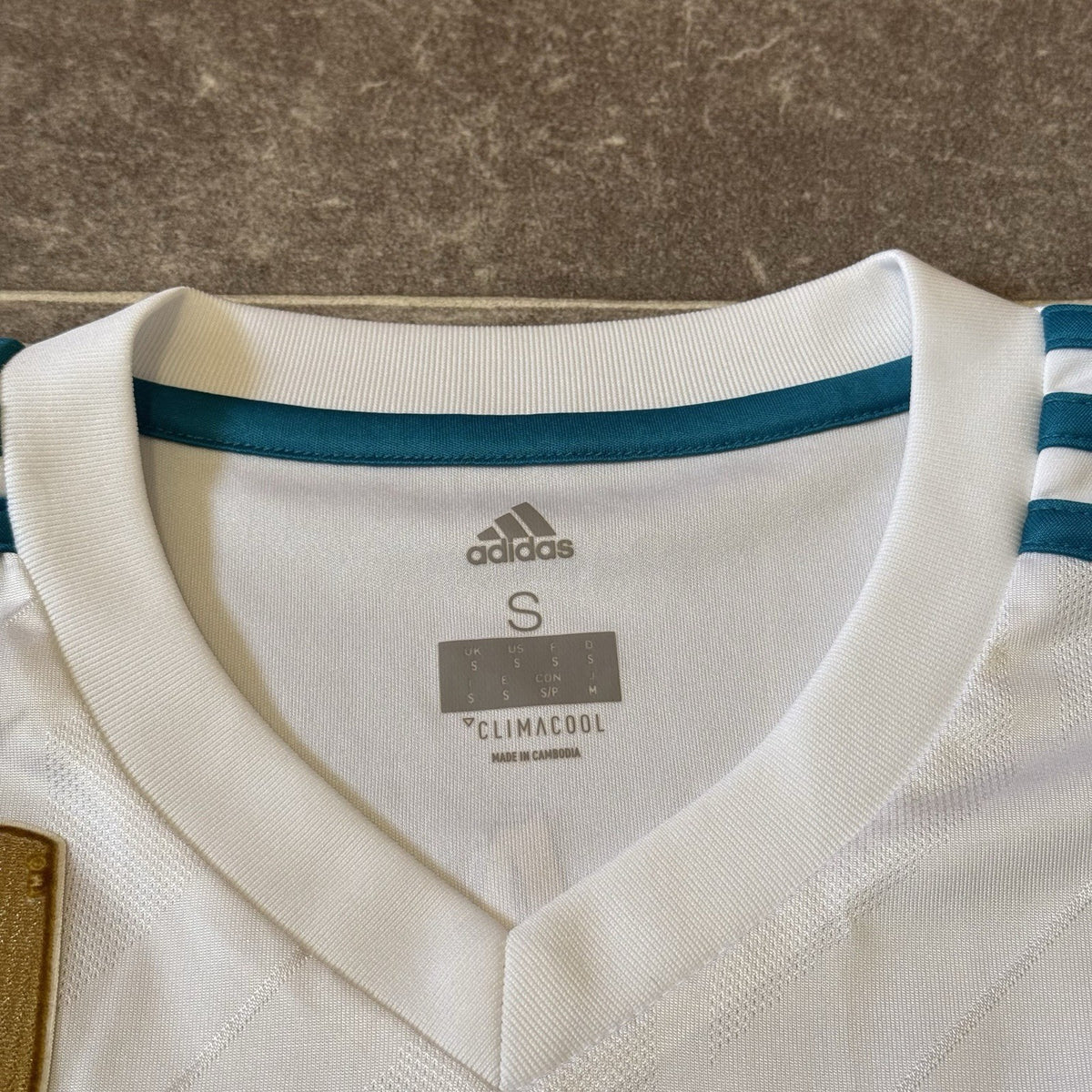 Cristiano Ronaldo Real Madrid 2017-18 home football shirt Small Adults