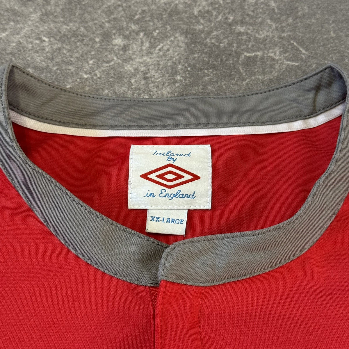England 2010/11 Football Shirt Training Soccer Jersey XXL 2XL Adults Umbro