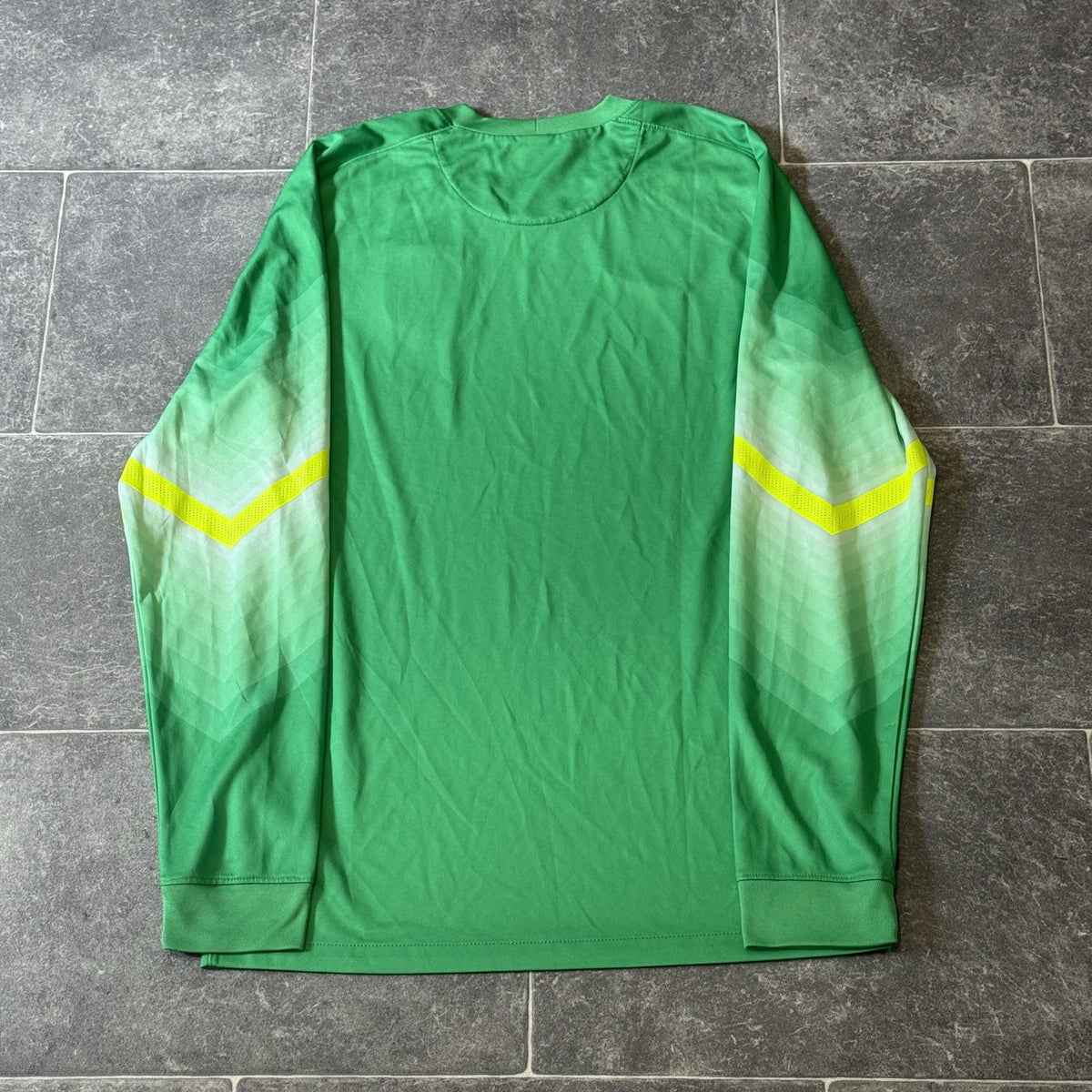 ENGLAND 2014/2015 GOALKEEPER SHIRT HOME FOOTBALL JERSEY SIZE SMALL NIKE