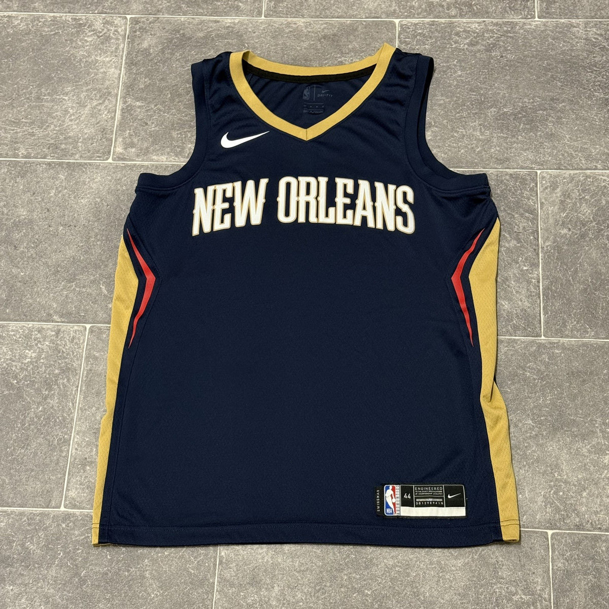 New Orleans Pelicans Jersey Mens Medium NBA Nike Basketball Shirt