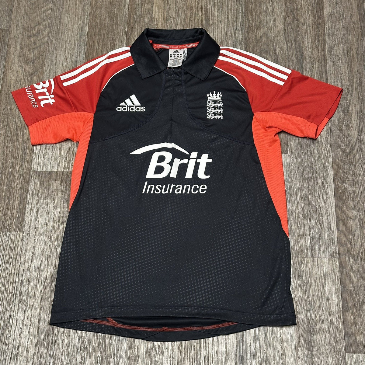 England Cricket Shirt 2011/12 Adults Medium Adults