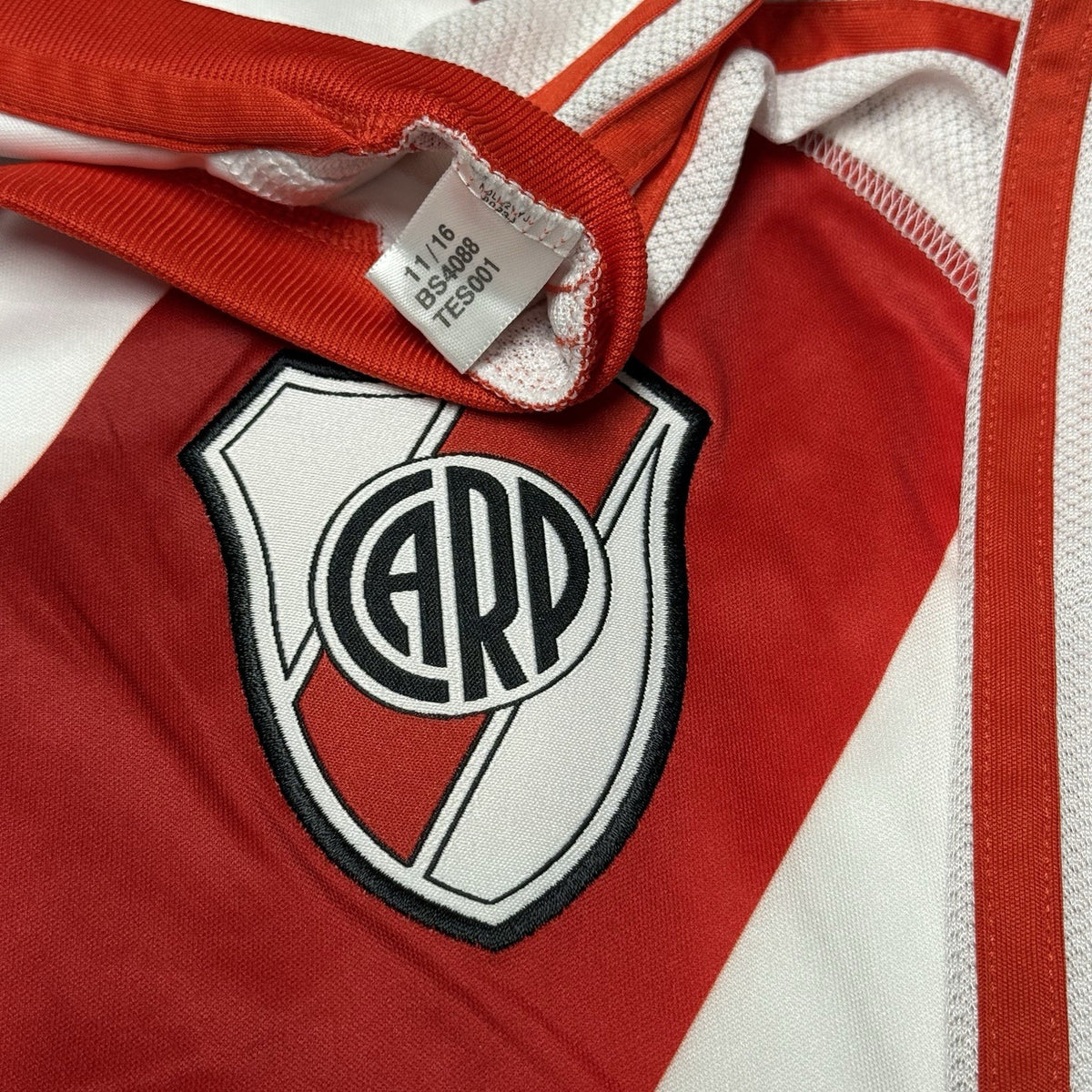 River Plate 2016/17 Home Football Shirt Medium