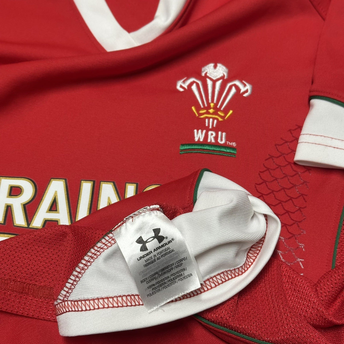 Wales 2009/10 Home Rugby Shirt Jersey Large Womans Under Armour WRU