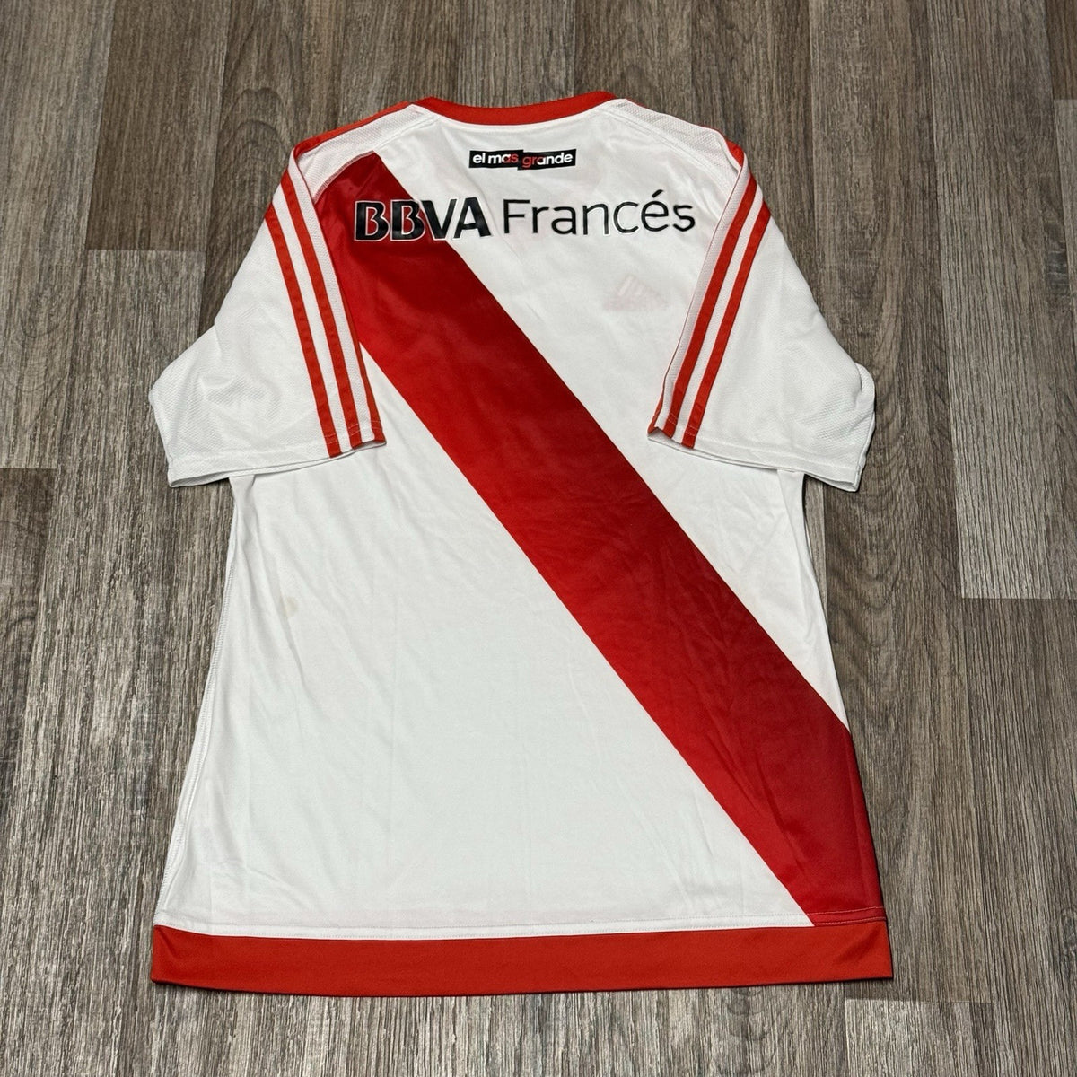 River Plate 2016/17 Home Football Shirt Medium