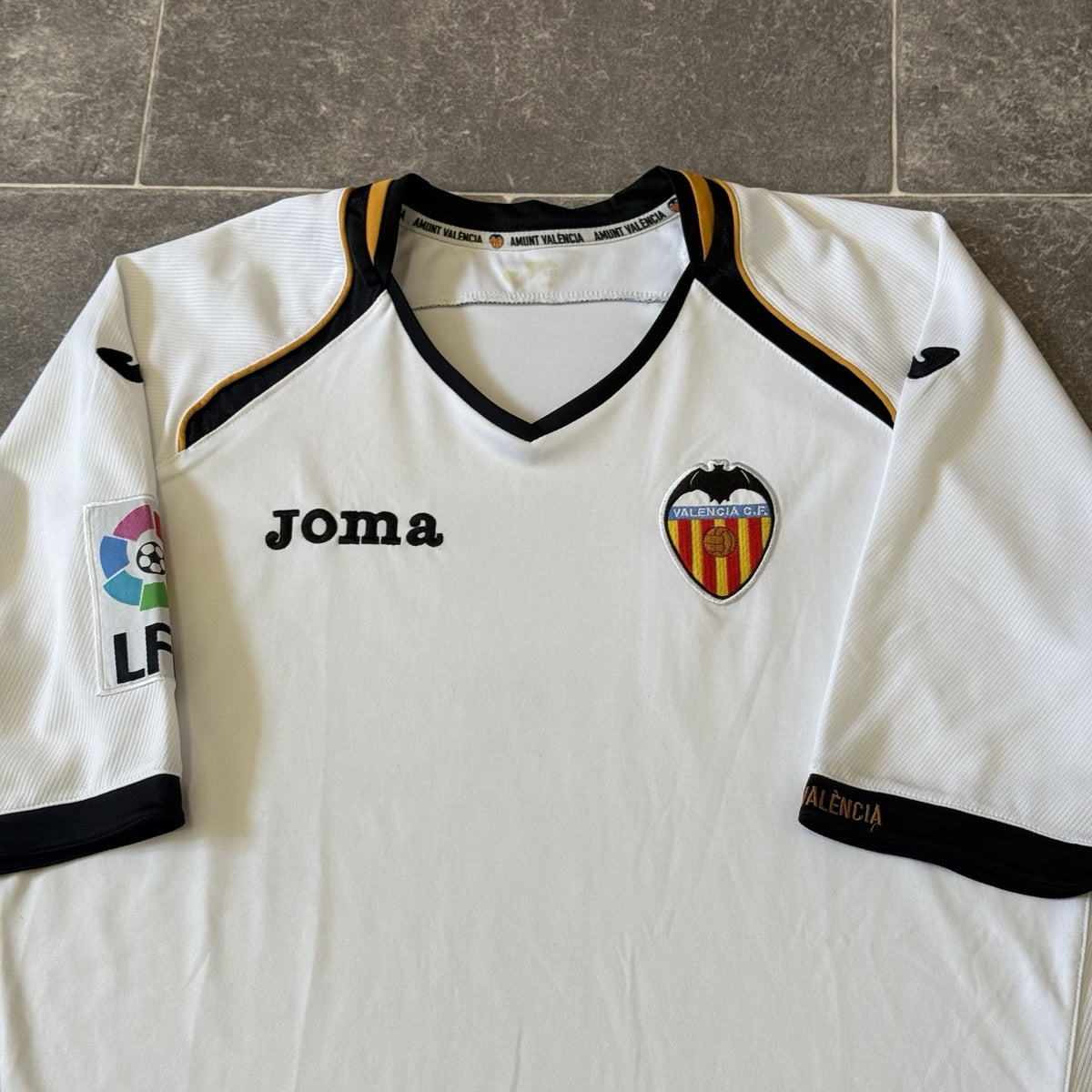 VALENCIA 2011/2012 HOME FOOTBALL SHIRT SOCCER JERSEY SIZE XXL ADULT JOMA USED