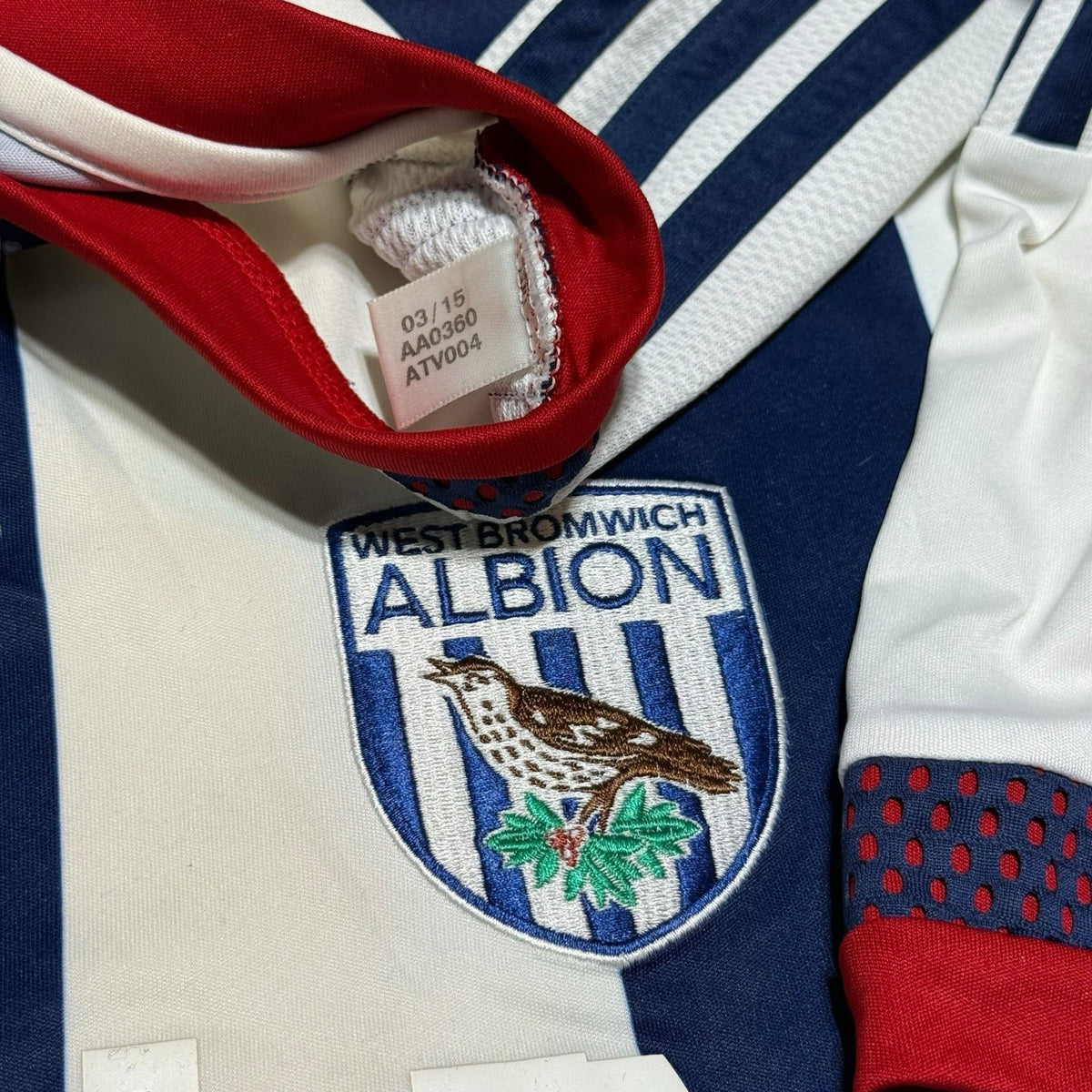 WEST BROMWICH ALBION 2015/2016 HOME  SHIRT JERSEY SIZE SMALL ADULTS