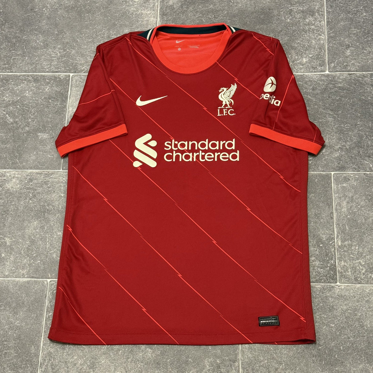 Genuine Nike Liverpool 2021/22 Home Football Shirt Large Mens DB2560-688