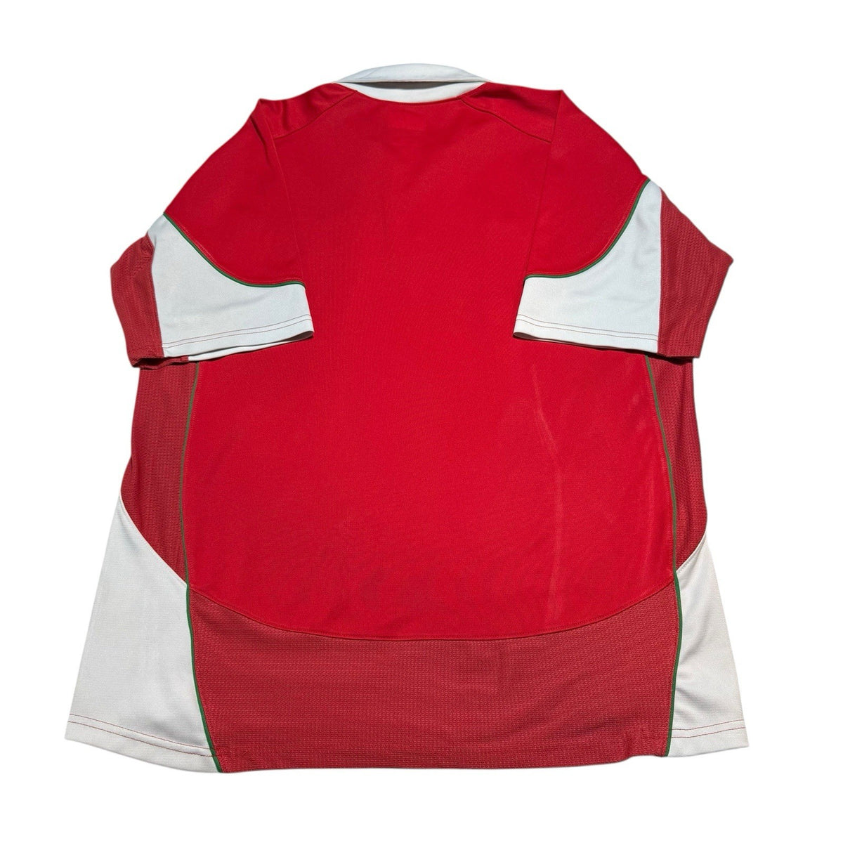 Wales 2009 Home Rugby Union Shirt  Under Armour Adult Size Large
