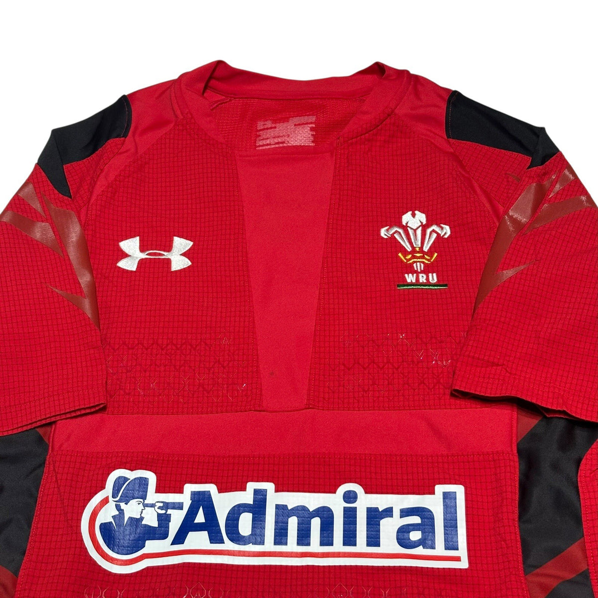 Wales Rugby Home Shirt 2013/2014 Under Armour Red Adult Small