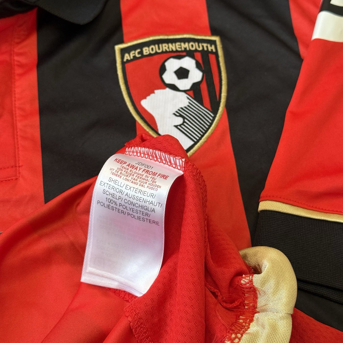 AFC Bournemouth Home Football Shirt 2016/17 Adults Size Large JD Black/Red