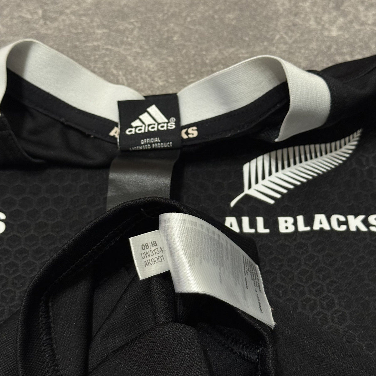 ALL BLACKS NEW ZEALAND 2018 HOME RUGBY SHIRT JERSEY ADIDAS SMALL MENS